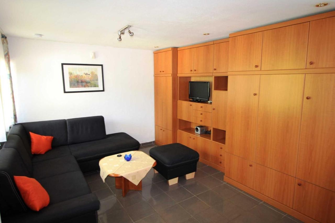 Apartment Ads-ferienwohnungen Ca 20 Gehminuten Zum Ostseestrand